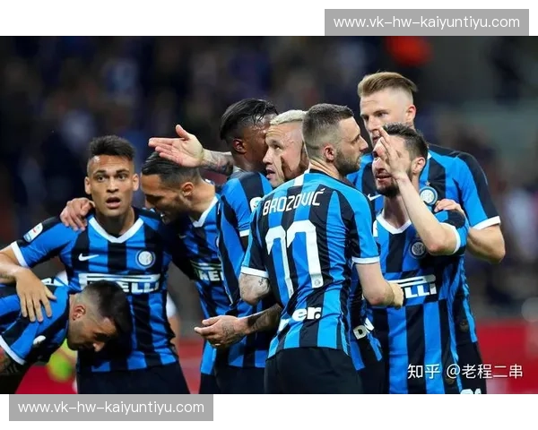 梦幻与荣耀的交织：巴塞罗那与曼联，跨越时空的豪门绝唱